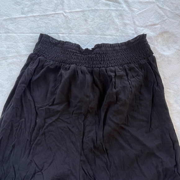 Eesome Black Wide-Leg Pants - Picture 3 of 3